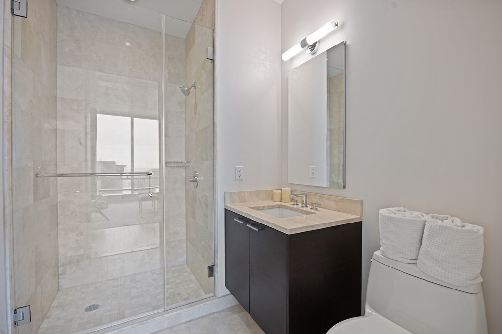 1 Franklin St, Boston, Massachusetts 02110, 3 Bedrooms Bedrooms, 6 Rooms Rooms,3 BathroomsBathrooms,Condominium/co-op,For Sale,Franklin St,73079928