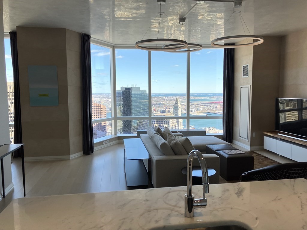 1 Franklin St, Boston, Massachusetts 02110, 3 Bedrooms Bedrooms, 6 Rooms Rooms,3 BathroomsBathrooms,Condominium/co-op,For Sale,Franklin St,73079928
