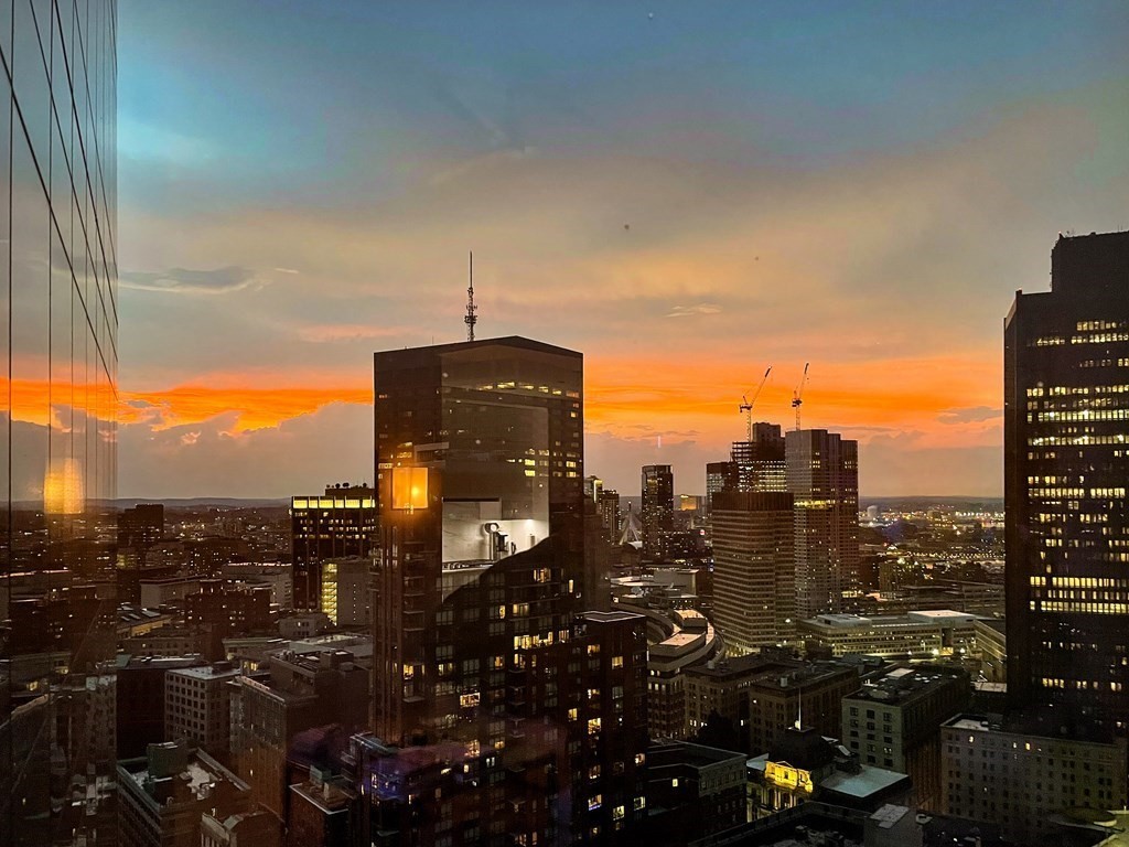 1 Franklin St, Boston, Massachusetts 02110, 2 Bedrooms Bedrooms, 4 Rooms Rooms,2 BathroomsBathrooms,Residential Rental,For Lease,Franklin St,73081731