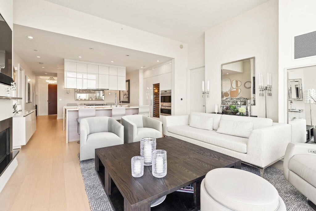 1 Franklin St, Boston, Massachusetts 02110, 2 Bedrooms Bedrooms, 4 Rooms Rooms,2 BathroomsBathrooms,Condominium/co-op,For Sale,Franklin St,73084117