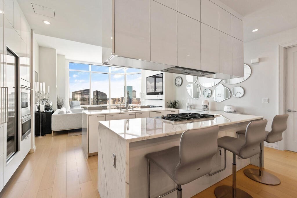 1 Franklin St, Boston, Massachusetts 02110, 2 Bedrooms Bedrooms, 4 Rooms Rooms,2 BathroomsBathrooms,Condominium/co-op,For Sale,Franklin St,73084117