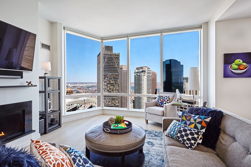 1 Franklin Street, Boston, Massachusetts 02110, 2 Bedrooms Bedrooms, 4 Rooms Rooms,2 BathroomsBathrooms,Residential Rental,For Lease,Franklin Street,73085343