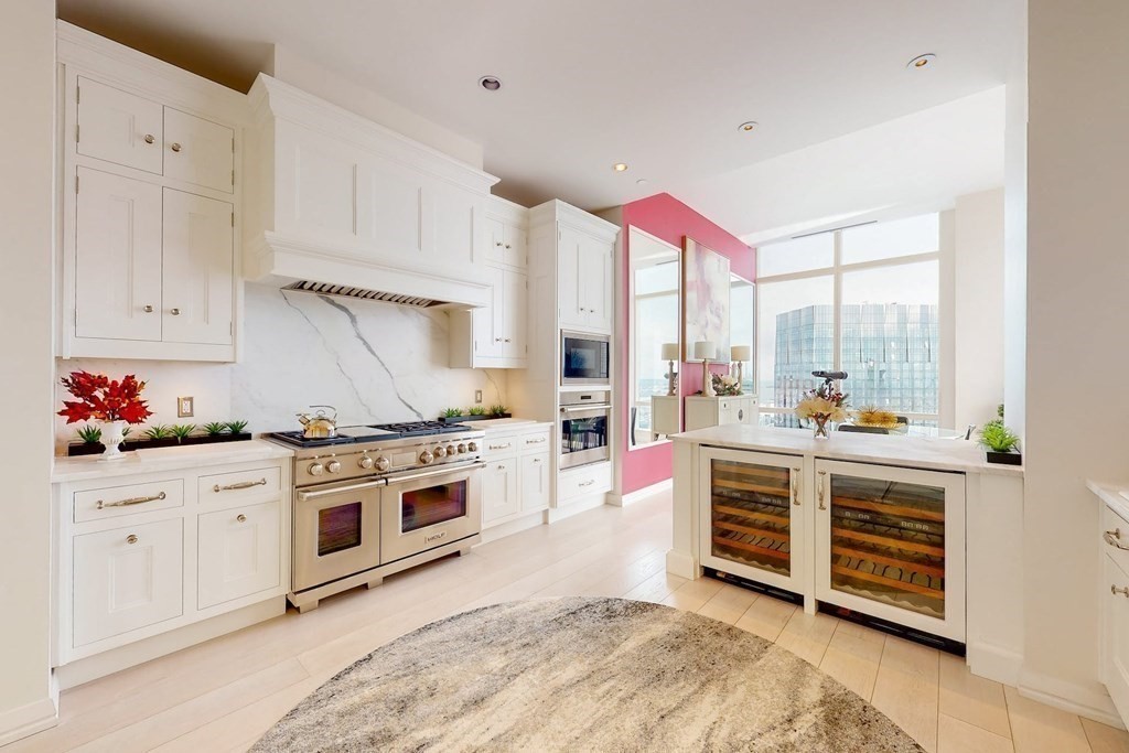 1 Franklin St, Boston, Massachusetts 02110, 3 Bedrooms Bedrooms, 6 Rooms Rooms,4 BathroomsBathrooms,Condominium/co-op,For Sale,Franklin St,73089141