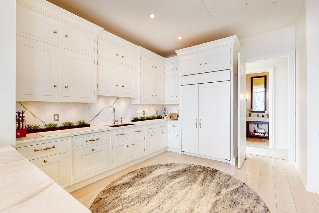 1 Franklin St, Boston, Massachusetts 02110, 3 Bedrooms Bedrooms, 6 Rooms Rooms,4 BathroomsBathrooms,Condominium/co-op,For Sale,Franklin St,73089141