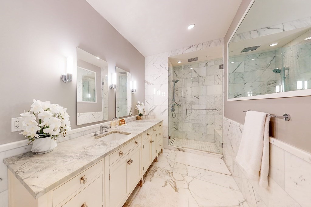 1 Franklin St, Boston, Massachusetts 02110, 3 Bedrooms Bedrooms, 6 Rooms Rooms,4 BathroomsBathrooms,Condominium/co-op,For Sale,Franklin St,73089141