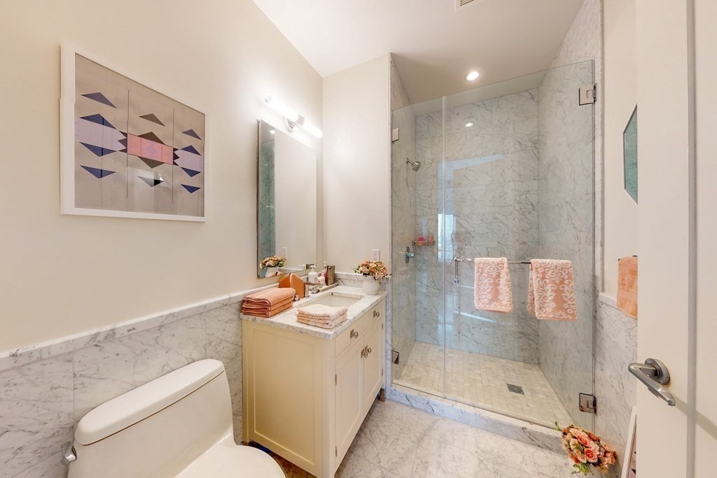 1 Franklin St, Boston, Massachusetts 02110, 3 Bedrooms Bedrooms, 6 Rooms Rooms,4 BathroomsBathrooms,Condominium/co-op,For Sale,Franklin St,73089141