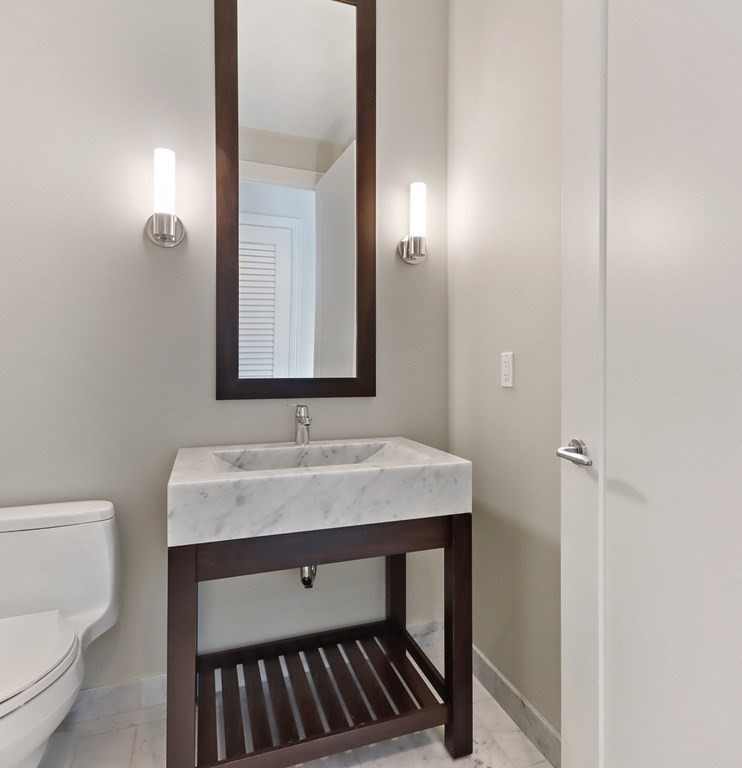 1 Franklin, Boston, Massachusetts 02110, 2 Bedrooms Bedrooms, 8 Rooms Rooms,2 BathroomsBathrooms,Condominium/co-op,For Sale,Franklin,73092476