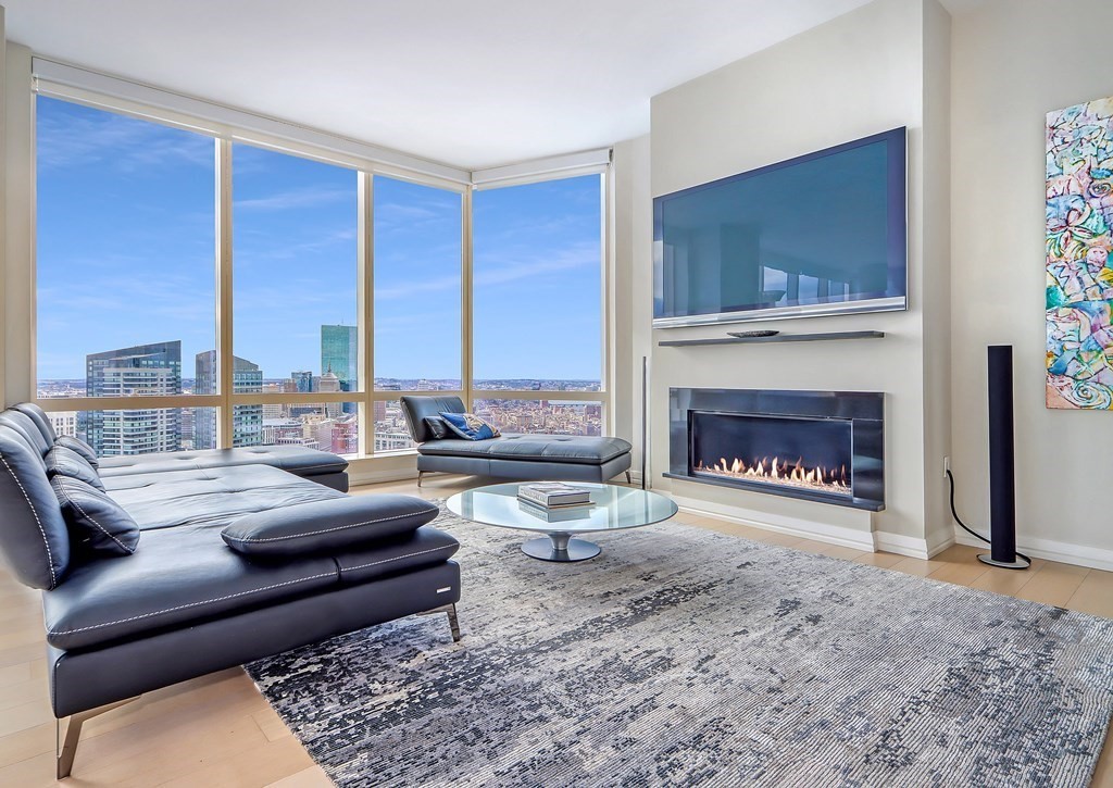 1 Franklin, Boston, Massachusetts 02110, 2 Bedrooms Bedrooms, 8 Rooms Rooms,2 BathroomsBathrooms,Condominium/co-op,For Sale,Franklin,73092476