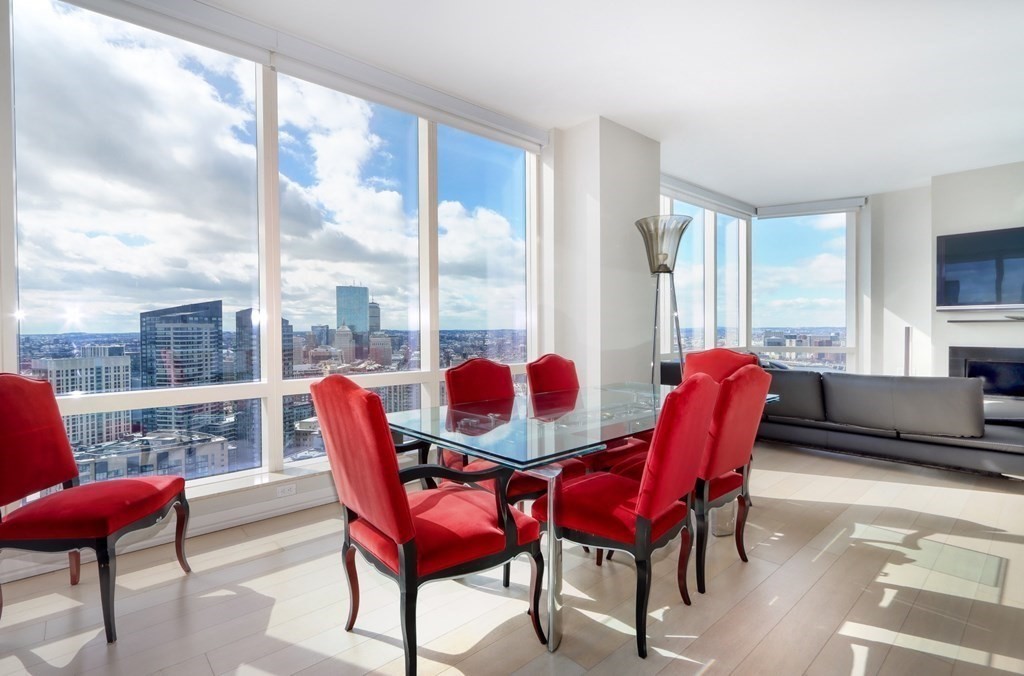 1 Franklin, Boston, Massachusetts 02110, 2 Bedrooms Bedrooms, 8 Rooms Rooms,2 BathroomsBathrooms,Condominium/co-op,For Sale,Franklin,73092476