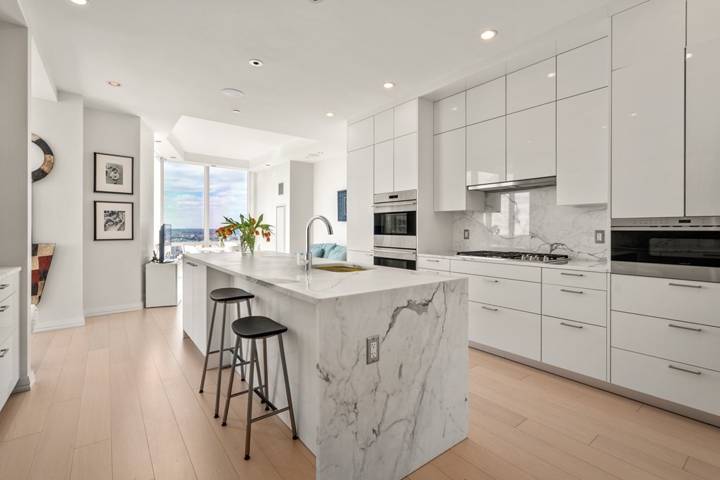 1 Franklin Street, Boston, Massachusetts 02110, 3 Bedrooms Bedrooms, 6 Rooms Rooms,3 BathroomsBathrooms,Condominium/co-op,For Sale,Franklin Street,73096519