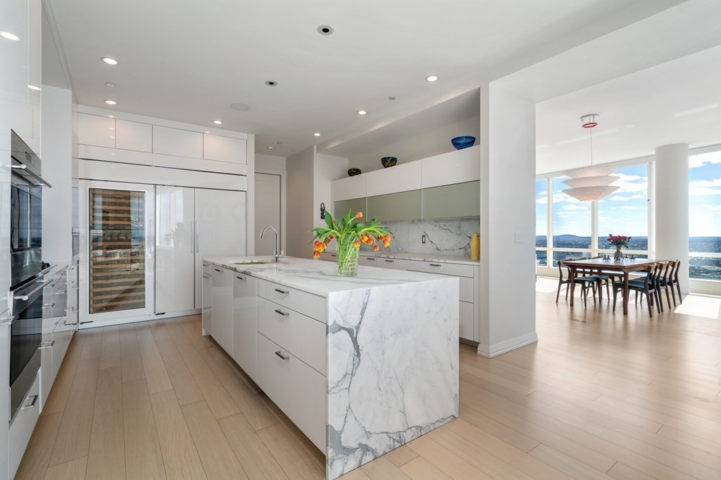 1 Franklin Street, Boston, Massachusetts 02110, 3 Bedrooms Bedrooms, 6 Rooms Rooms,3 BathroomsBathrooms,Condominium/co-op,For Sale,Franklin Street,73096519
