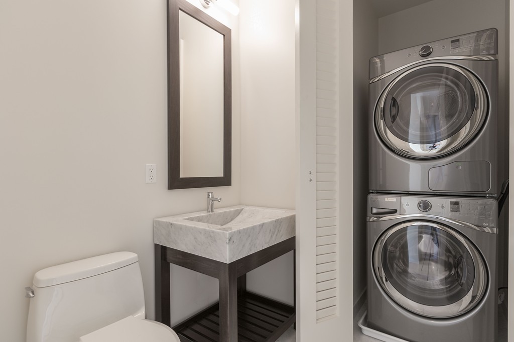 1 Franklin Street, Boston, Massachusetts 02110, 2 Bedrooms Bedrooms, 5 Rooms Rooms,2 BathroomsBathrooms,Residential Rental,For Lease,Franklin Street,73099290