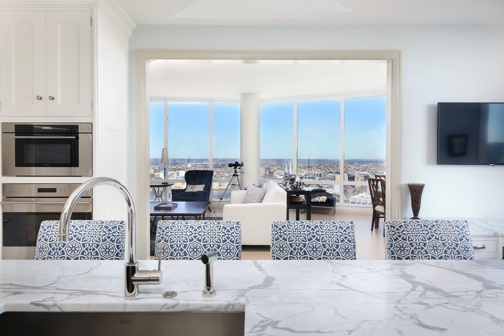 1 Franklin St, Boston, Massachusetts 02110, 3 Bedrooms Bedrooms, 5 Rooms Rooms,4 BathroomsBathrooms,Condominium/co-op,For Sale,Franklin St,73099765