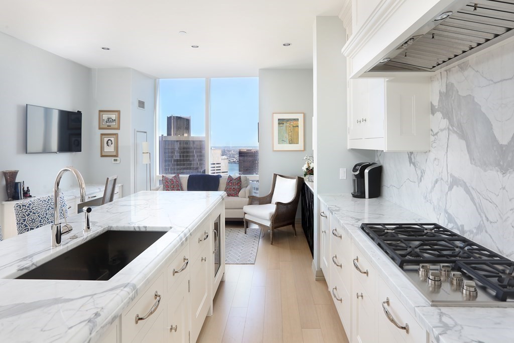 1 Franklin St, Boston, Massachusetts 02110, 3 Bedrooms Bedrooms, 5 Rooms Rooms,4 BathroomsBathrooms,Condominium/co-op,For Sale,Franklin St,73099765