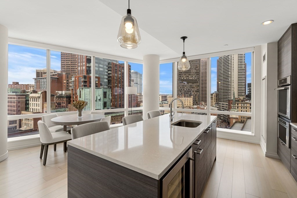 1 Franklin St, Boston, Massachusetts 02110, 2 Bedrooms Bedrooms, 4 Rooms Rooms,2 BathroomsBathrooms,Condominium/co-op,For Sale,Franklin St,73101414