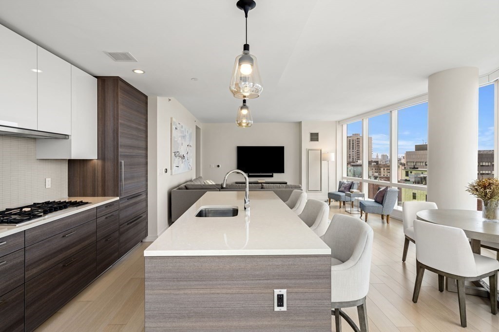 1 Franklin St, Boston, Massachusetts 02110, 2 Bedrooms Bedrooms, 4 Rooms Rooms,2 BathroomsBathrooms,Condominium/co-op,For Sale,Franklin St,73101414