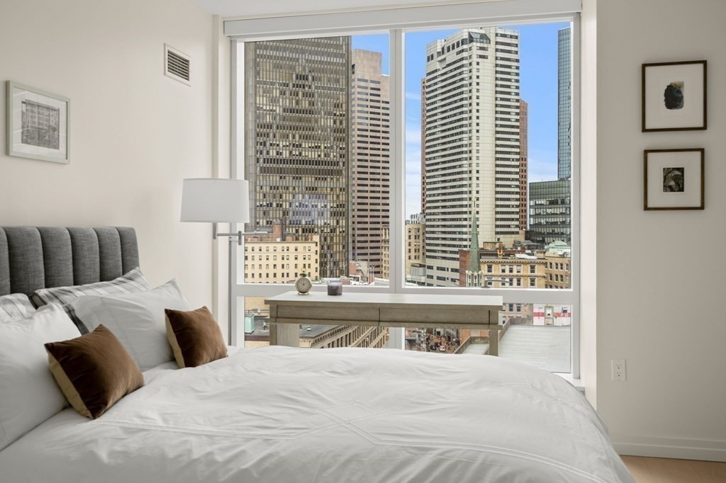 1 Franklin St, Boston, Massachusetts 02110, 2 Bedrooms Bedrooms, 4 Rooms Rooms,2 BathroomsBathrooms,Condominium/co-op,For Sale,Franklin St,73101414