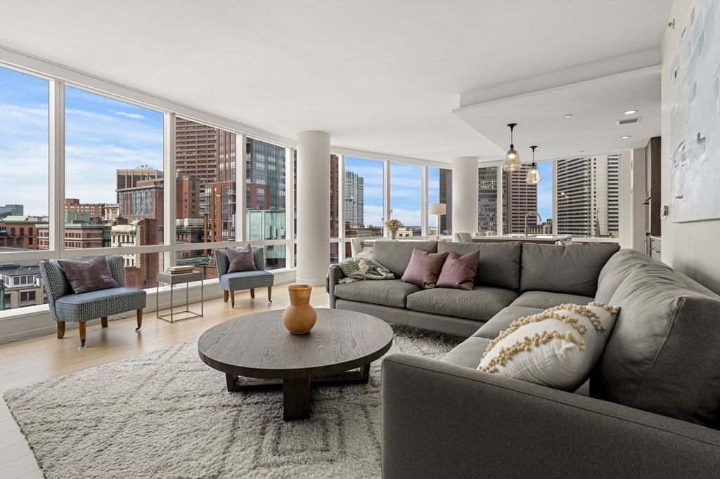 1 Franklin St, Boston, Massachusetts 02110, 2 Bedrooms Bedrooms, 4 Rooms Rooms,2 BathroomsBathrooms,Condominium/co-op,For Sale,Franklin St,73101414