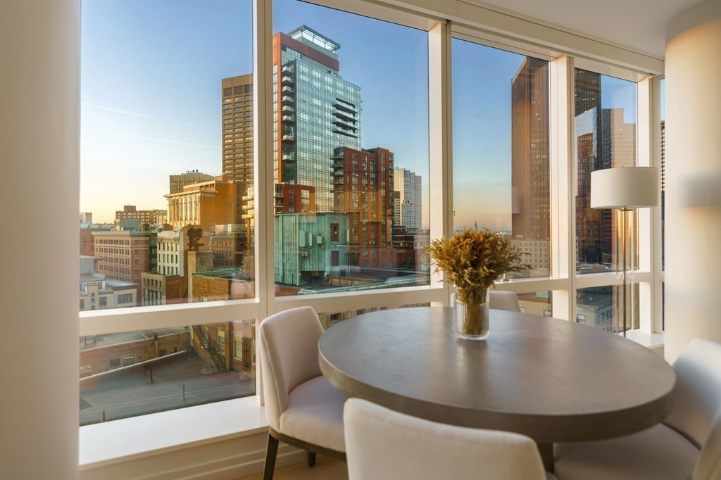1 Franklin St, Boston, Massachusetts 02110, 2 Bedrooms Bedrooms, 4 Rooms Rooms,2 BathroomsBathrooms,Condominium/co-op,For Sale,Franklin St,73101414
