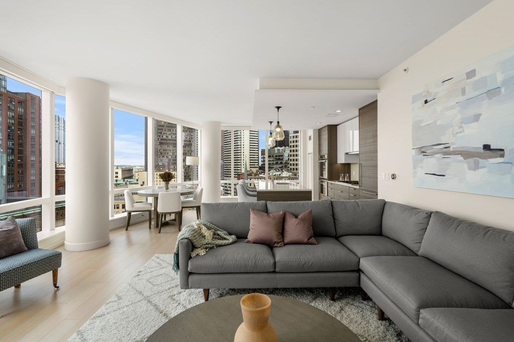 1 Franklin St, Boston, Massachusetts 02110, 2 Bedrooms Bedrooms, 4 Rooms Rooms,2 BathroomsBathrooms,Condominium/co-op,For Sale,Franklin St,73101414