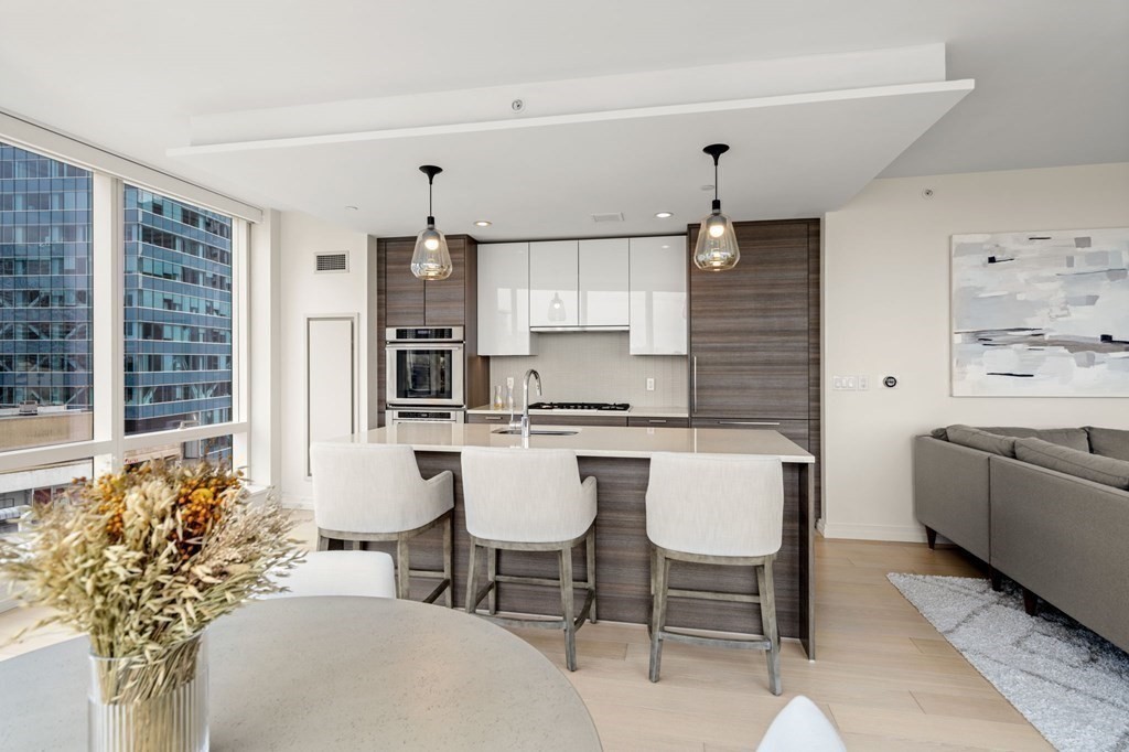 1 Franklin St, Boston, Massachusetts 02110, 2 Bedrooms Bedrooms, 4 Rooms Rooms,2 BathroomsBathrooms,Condominium/co-op,For Sale,Franklin St,73101414