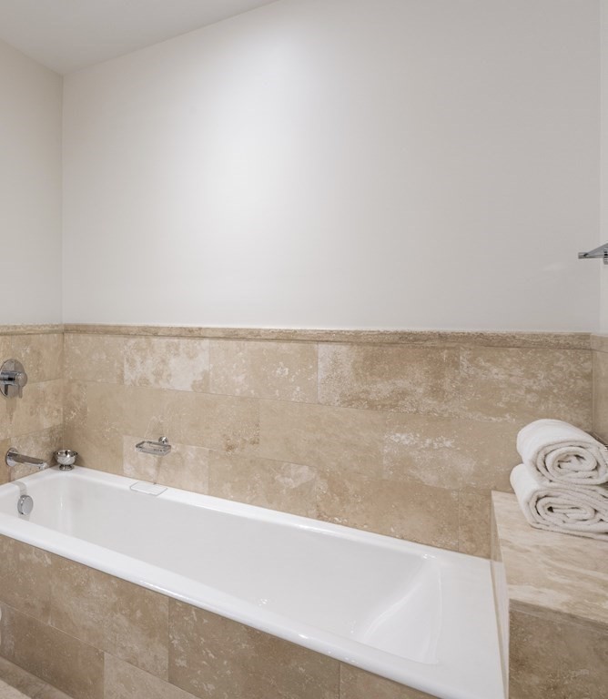 1 Franklin St, Boston, Massachusetts 02110, 1 Bedroom Bedrooms, 3 Rooms Rooms,1 BathroomBathrooms,Condominium/co-op,For Sale,Franklin St,73103408