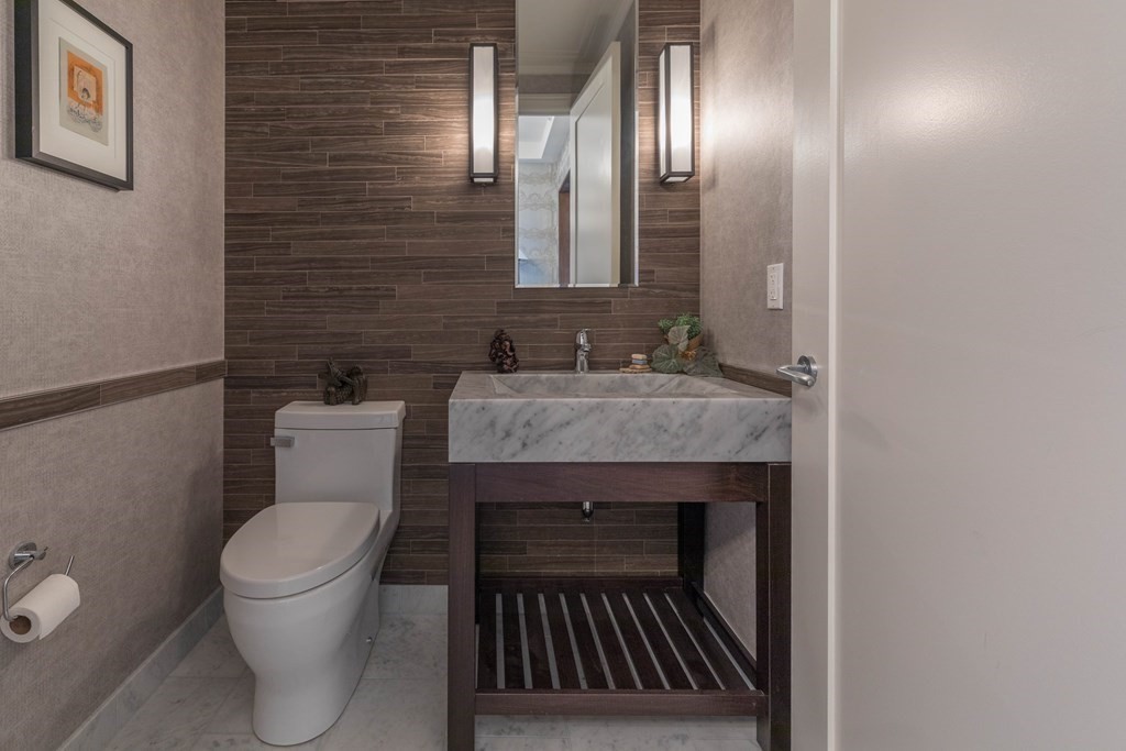 1 Franklin St, Boston, Massachusetts 02110, 3 Bedrooms Bedrooms, 5 Rooms Rooms,4 BathroomsBathrooms,Condominium/co-op,For Sale,Franklin St,73104182