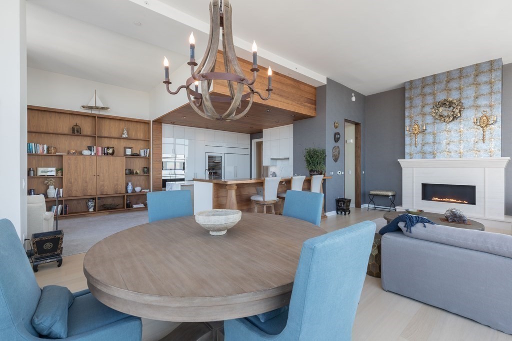 1 Franklin St, Boston, Massachusetts 02110, 3 Bedrooms Bedrooms, 5 Rooms Rooms,4 BathroomsBathrooms,Condominium/co-op,For Sale,Franklin St,73104182