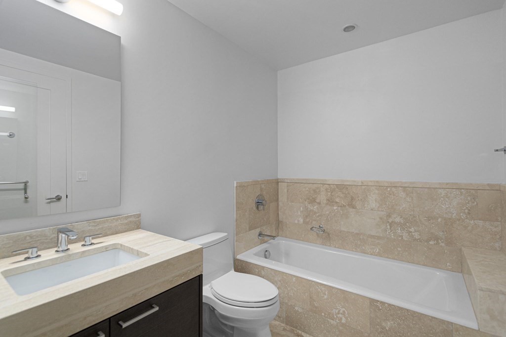 1 Franklin St, Boston, Massachusetts 02110, 1 Bedroom Bedrooms, 3 Rooms Rooms,1 BathroomBathrooms,Residential Rental,For Lease,Franklin St,73108536