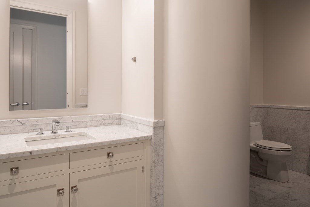 1 Franklin Street, Boston, Massachusetts 02110, 2 Bedrooms Bedrooms, 4 Rooms Rooms,2 BathroomsBathrooms,Condominium/co-op,For Sale,Franklin Street,73110947