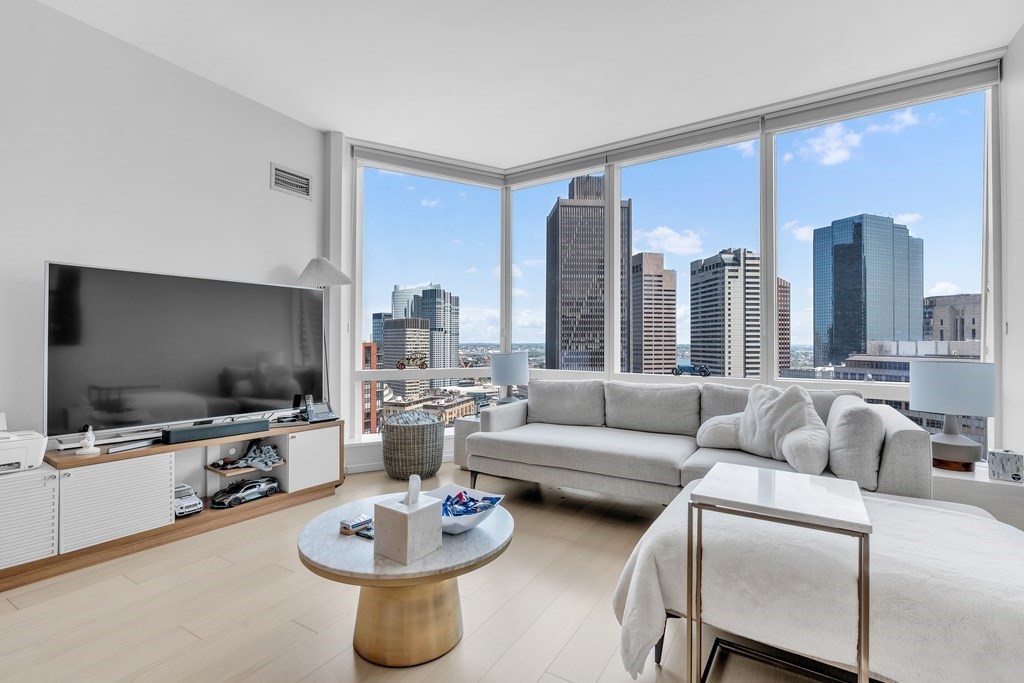1 Franklin Street, Boston, Massachusetts 02110, 2 Bedrooms Bedrooms, 5 Rooms Rooms,2 BathroomsBathrooms,Residential Rental,For Lease,Franklin Street,73112050