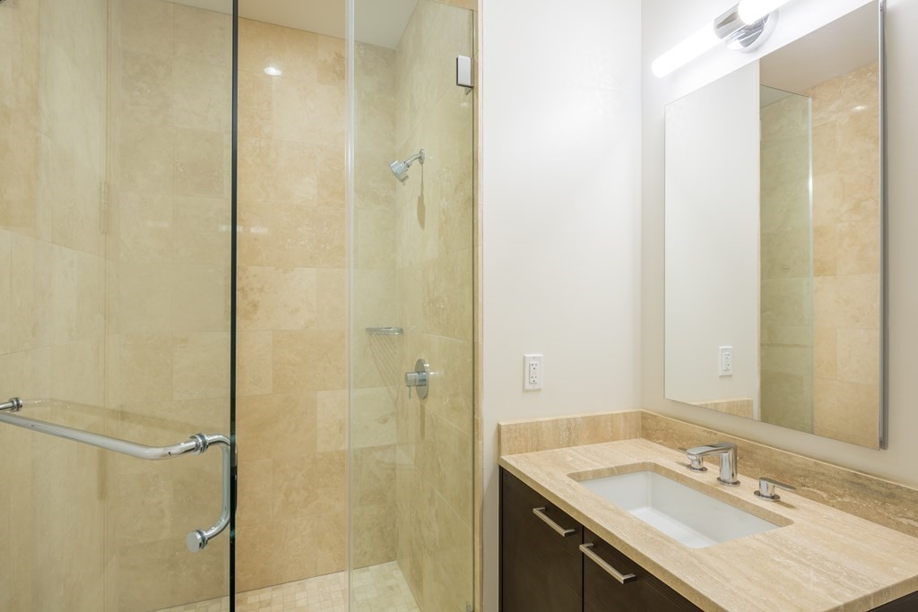 1 Franklin Street, Boston, Massachusetts 02110, 3 Bedrooms Bedrooms, 6 Rooms Rooms,3 BathroomsBathrooms,Residential Rental,For Lease,Franklin Street,73112653