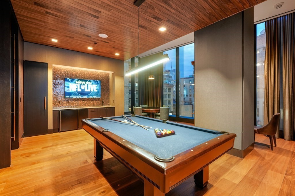 1 Franklin Street, Boston, Massachusetts 02110, 3 Bedrooms Bedrooms, 6 Rooms Rooms,3 BathroomsBathrooms,Residential Rental,For Lease,Franklin Street,73112653