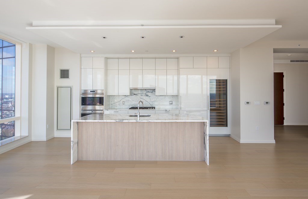 1 Franklin Street, Boston, Massachusetts 02110, 3 Bedrooms Bedrooms, 6 Rooms Rooms,3 BathroomsBathrooms,Residential Rental,For Lease,Franklin Street,73112653