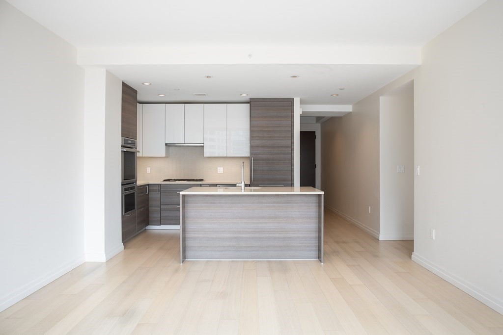 1 Franklin Street, Boston, Massachusetts 02110, 2 Bedrooms Bedrooms, 4 Rooms Rooms,2 BathroomsBathrooms,Residential Rental,For Lease,Franklin Street,73114217