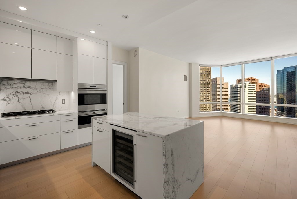 1 Franklin Street, Boston, Massachusetts 02110, 2 Bedrooms Bedrooms, 4 Rooms Rooms,2 BathroomsBathrooms,Residential Rental,For Lease,Franklin Street,73114959