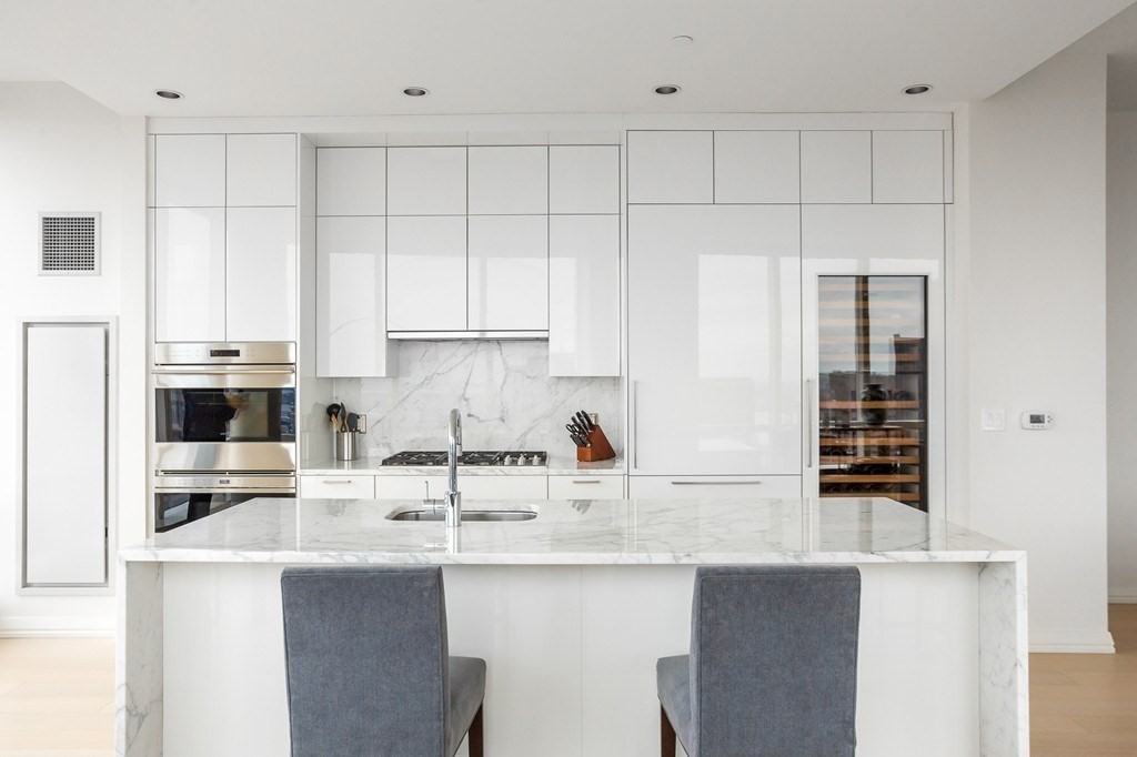1 Franklin, Boston, Massachusetts 02110, 3 Bedrooms Bedrooms, 6 Rooms Rooms,3 BathroomsBathrooms,Residential Rental,For Lease,Franklin,73115511
