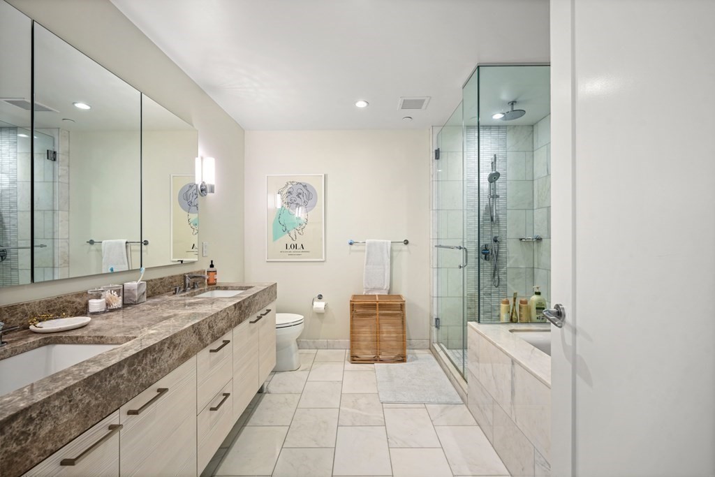 1 Franklin St, Boston, Massachusetts 02110, 3 Bedrooms Bedrooms, 8 Rooms Rooms,3 BathroomsBathrooms,Residential Rental,For Lease,Franklin St,73118967