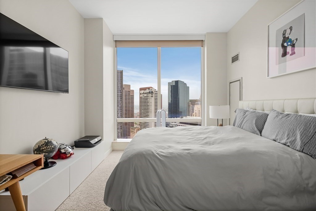 1 Franklin St, Boston, Massachusetts 02110, 3 Bedrooms Bedrooms, 8 Rooms Rooms,3 BathroomsBathrooms,Residential Rental,For Lease,Franklin St,73118967