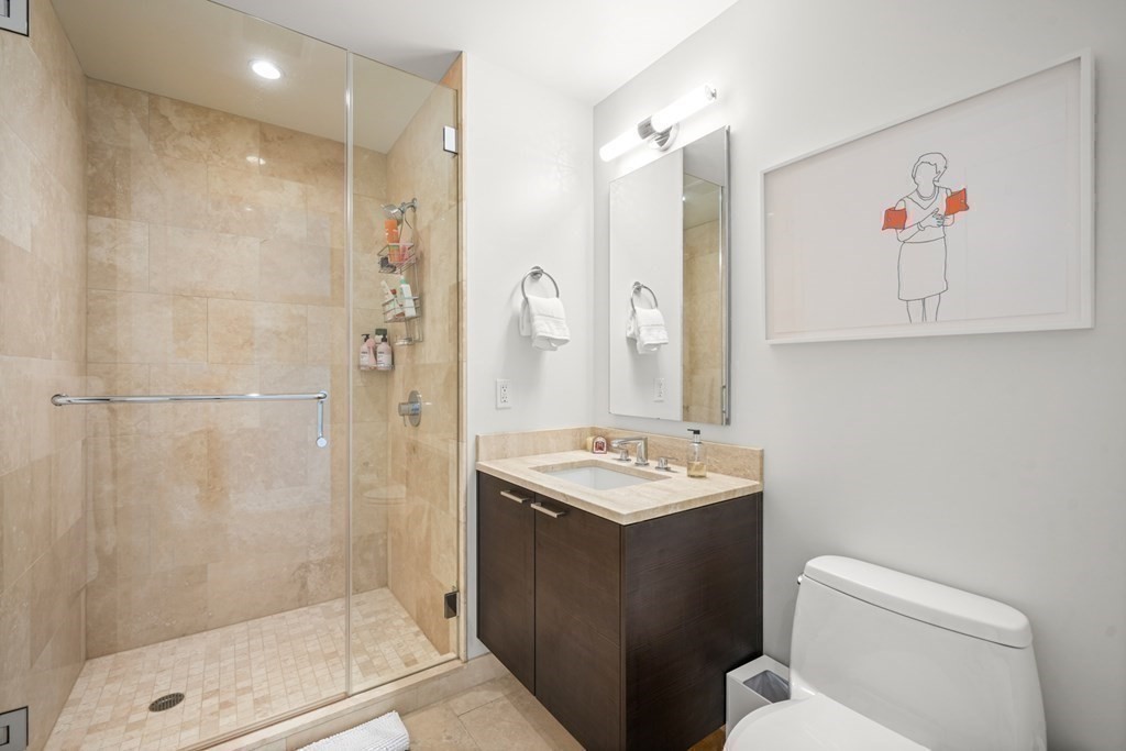 1 Franklin St, Boston, Massachusetts 02110, 3 Bedrooms Bedrooms, 8 Rooms Rooms,3 BathroomsBathrooms,Residential Rental,For Lease,Franklin St,73118967