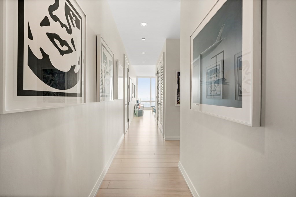 1 Franklin St, Boston, Massachusetts 02110, 3 Bedrooms Bedrooms, 8 Rooms Rooms,3 BathroomsBathrooms,Residential Rental,For Lease,Franklin St,73118967