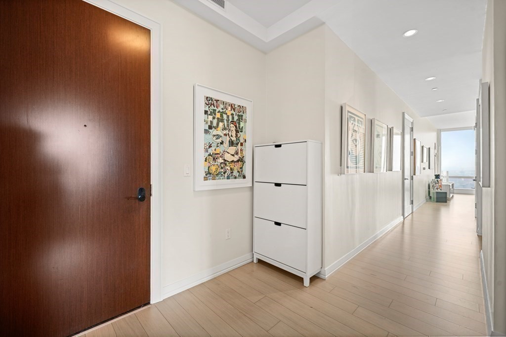 1 Franklin St, Boston, Massachusetts 02110, 3 Bedrooms Bedrooms, 8 Rooms Rooms,3 BathroomsBathrooms,Residential Rental,For Lease,Franklin St,73118967