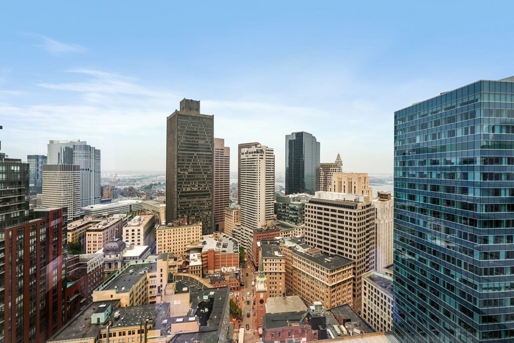 1 Franklin St, Boston, Massachusetts 02110, 3 Bedrooms Bedrooms, 8 Rooms Rooms,3 BathroomsBathrooms,Residential Rental,For Lease,Franklin St,73118967