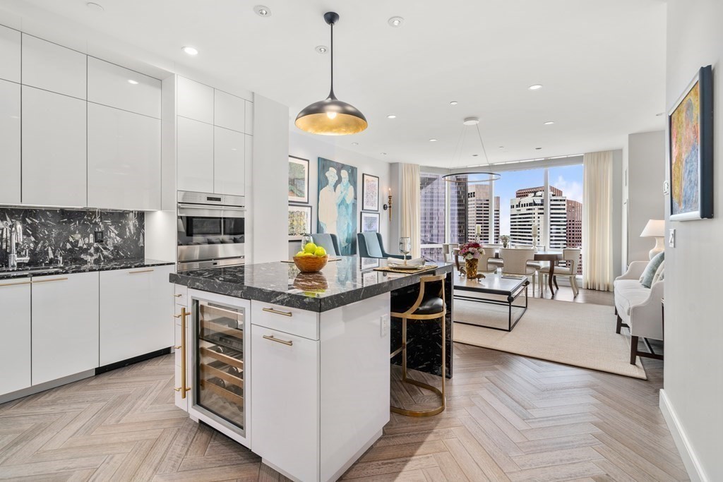 1 Franklin Street, Boston, Massachusetts 02110, 2 Bedrooms Bedrooms, 7 Rooms Rooms,2 BathroomsBathrooms,Condominium/co-op,For Sale,Franklin Street,73123713