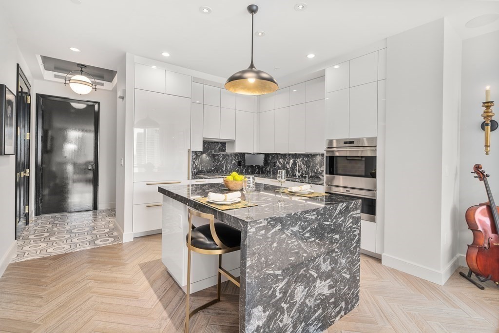 1 Franklin Street, Boston, Massachusetts 02110, 2 Bedrooms Bedrooms, 7 Rooms Rooms,2 BathroomsBathrooms,Condominium/co-op,For Sale,Franklin Street,73123713