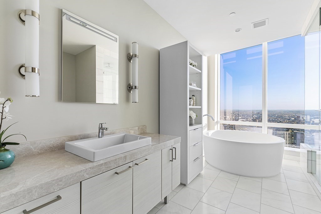 1 Franklin Street, Boston, Massachusetts 02110, 3 Bedrooms Bedrooms, 8 Rooms Rooms,4 BathroomsBathrooms,Condominium/co-op,For Sale,Franklin Street,73125571