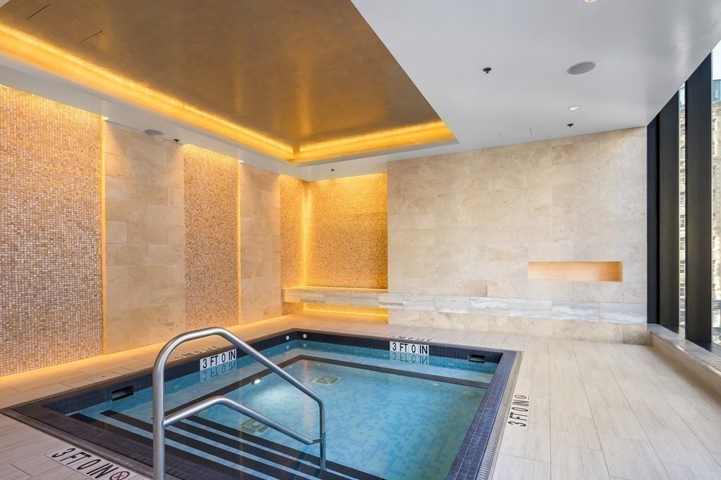 1 Franklin Street, Boston, Massachusetts 02110, 3 Bedrooms Bedrooms, 8 Rooms Rooms,4 BathroomsBathrooms,Condominium/co-op,For Sale,Franklin Street,73125571