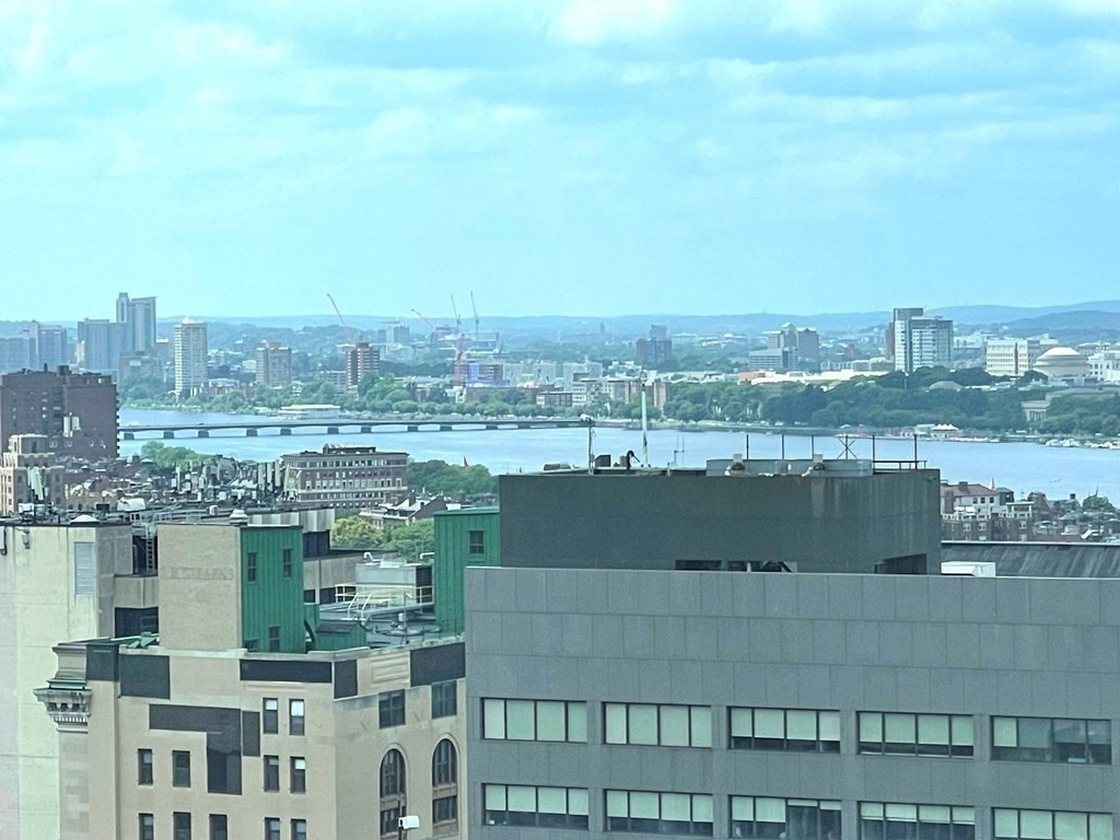 1 Franklin Street, Boston, Massachusetts 02111, 1 Bedroom Bedrooms, 2 Rooms Rooms,1 BathroomBathrooms,Residential Rental,For Lease,Franklin Street,73130924