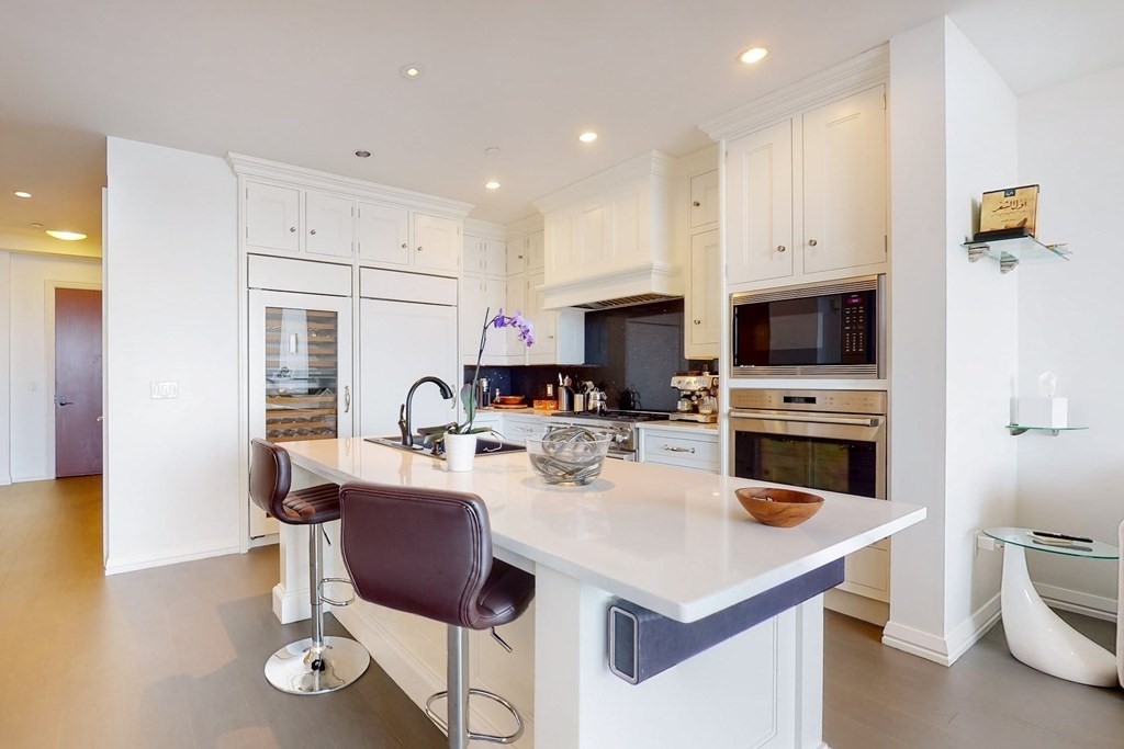 1 Franklin St, Boston, Massachusetts 02110, 2 Bedrooms Bedrooms, 5 Rooms Rooms,2 BathroomsBathrooms,Residential Rental,For Lease,Franklin St,73130926
