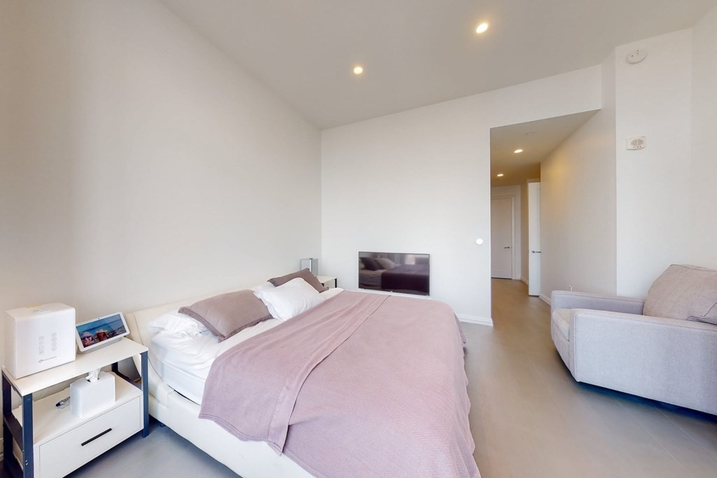 1 Franklin St, Boston, Massachusetts 02110, 2 Bedrooms Bedrooms, 5 Rooms Rooms,2 BathroomsBathrooms,Residential Rental,For Lease,Franklin St,73130926
